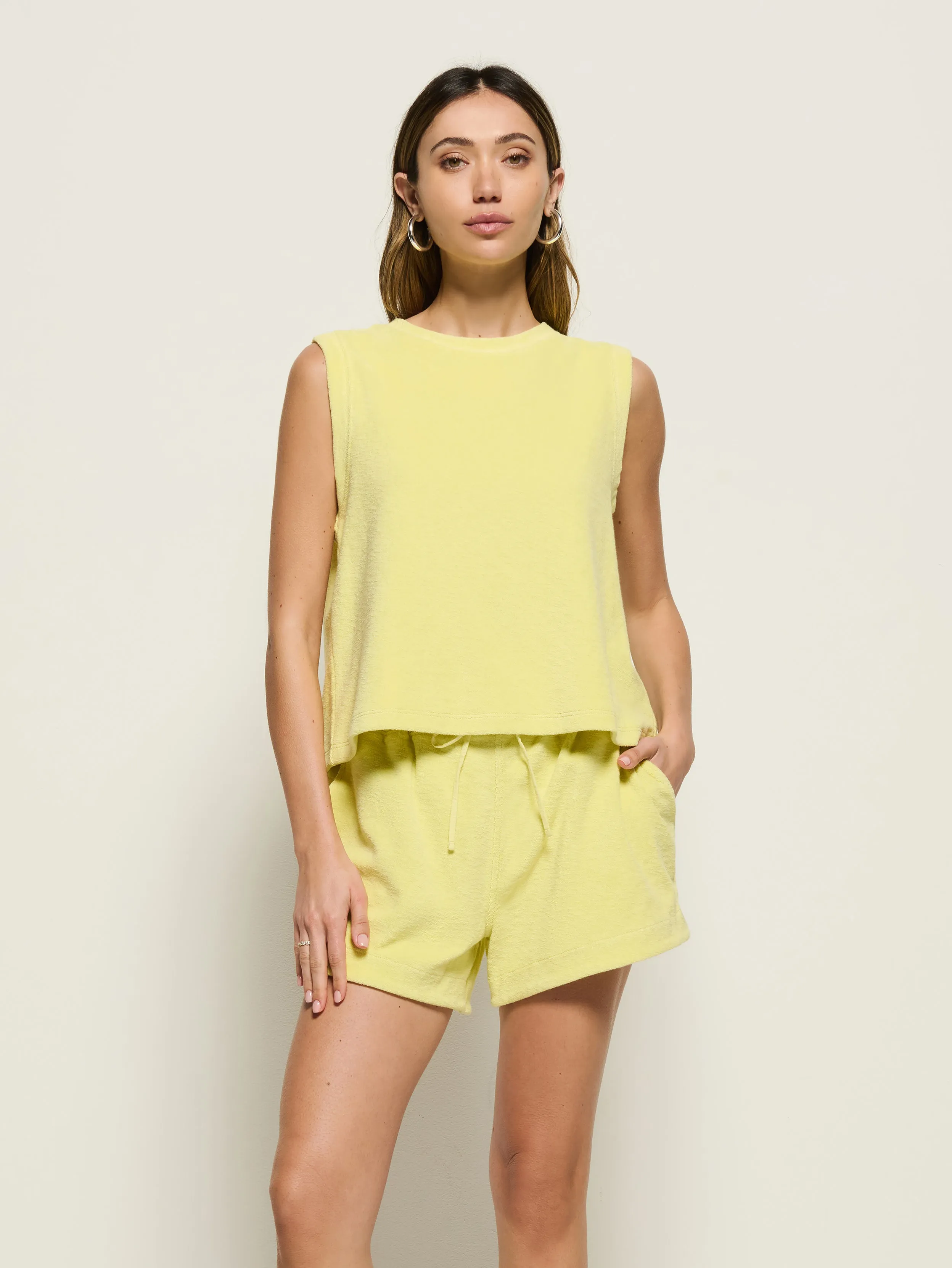 Nara Wren Set Stylish Look