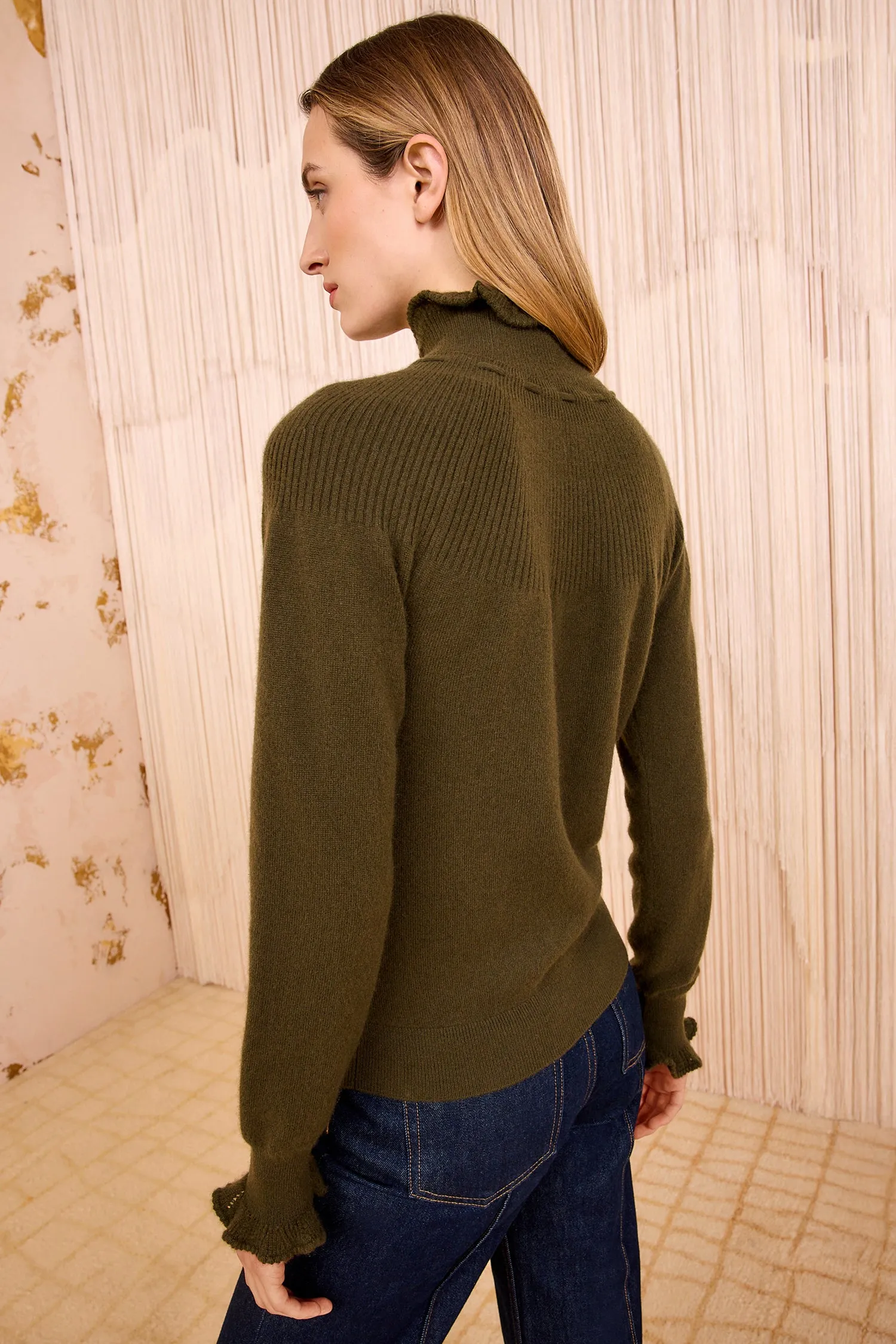 Maisie Cashmere Turtleneck - Hunter Sustainable production