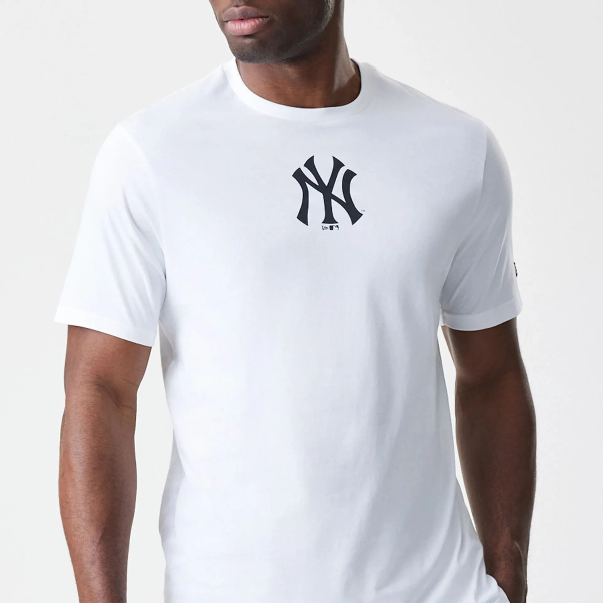 Long Lasting Color Trendy All-Day New York Yankees MLB Logo White T-Shirt