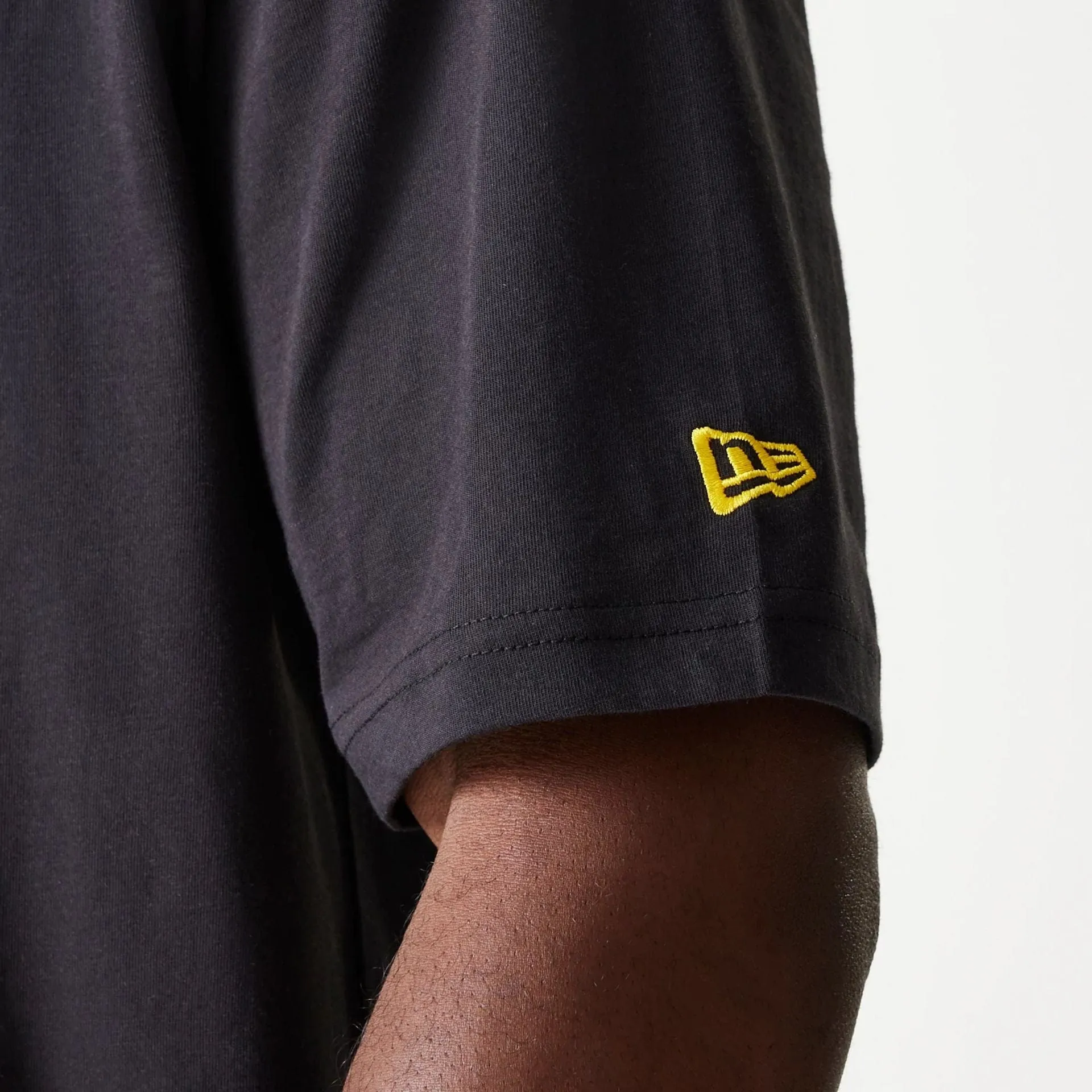 Minnesota Vikings NFL Games Collegiate Black Oversized T-Shirt Comfy Top Oeko Tex Certified