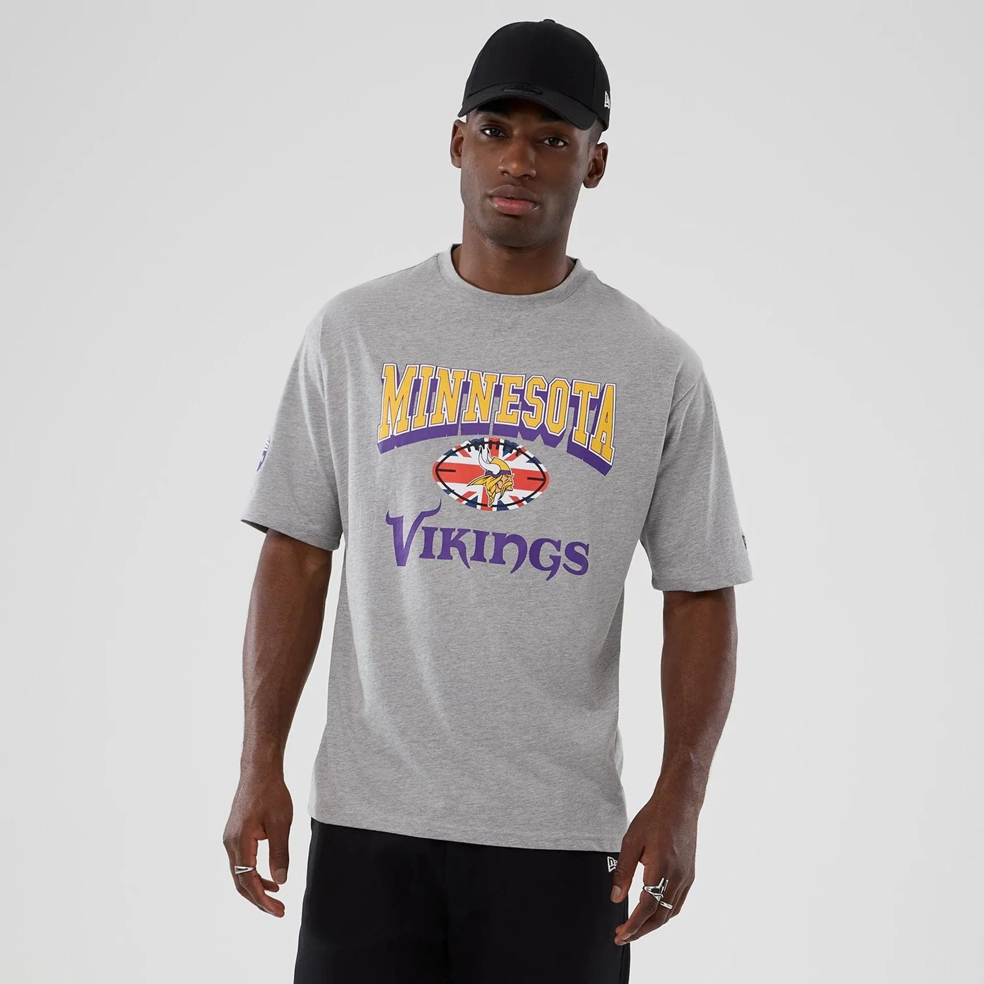 Cozy and Light Minnesota Vikings NFL International Series Games 2025 Grey Oversized T-Shirt