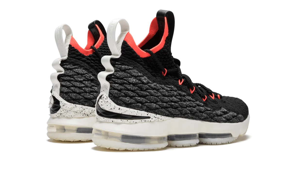 Long Distance Comfort Lebron 15 "Black / Bright Crimson"