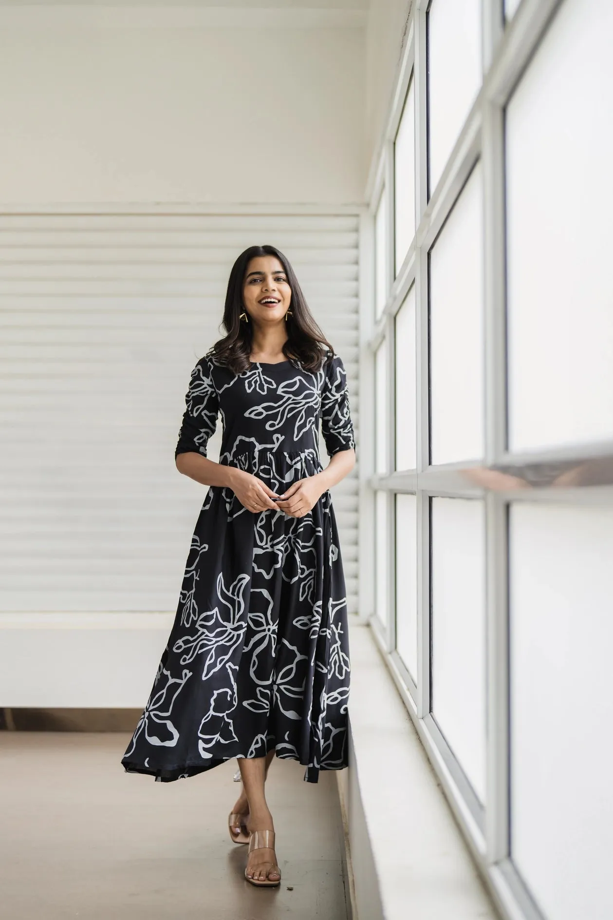 Mono Black Kimono-Sleeve