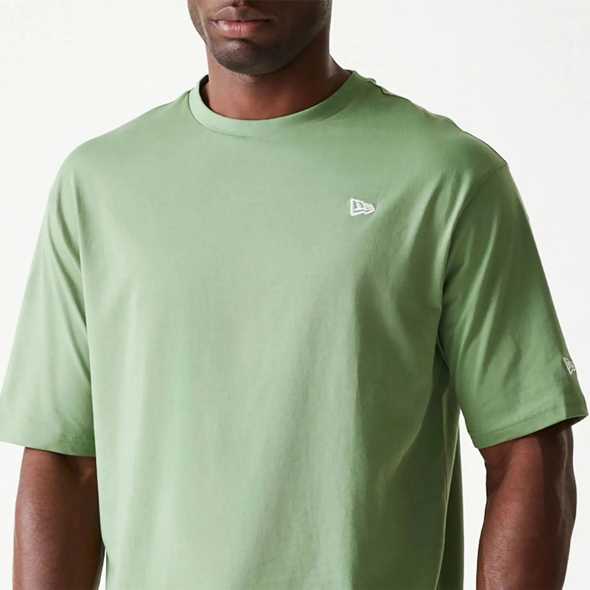 New Era Essential Green Oversized T-Shirt Relax Style Trend Modern Smart