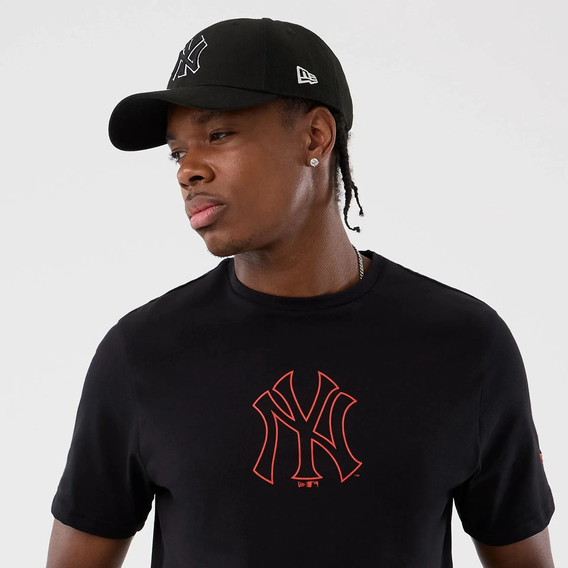New York Yankees MLB Back To School Black T-Shirt V neck elegance