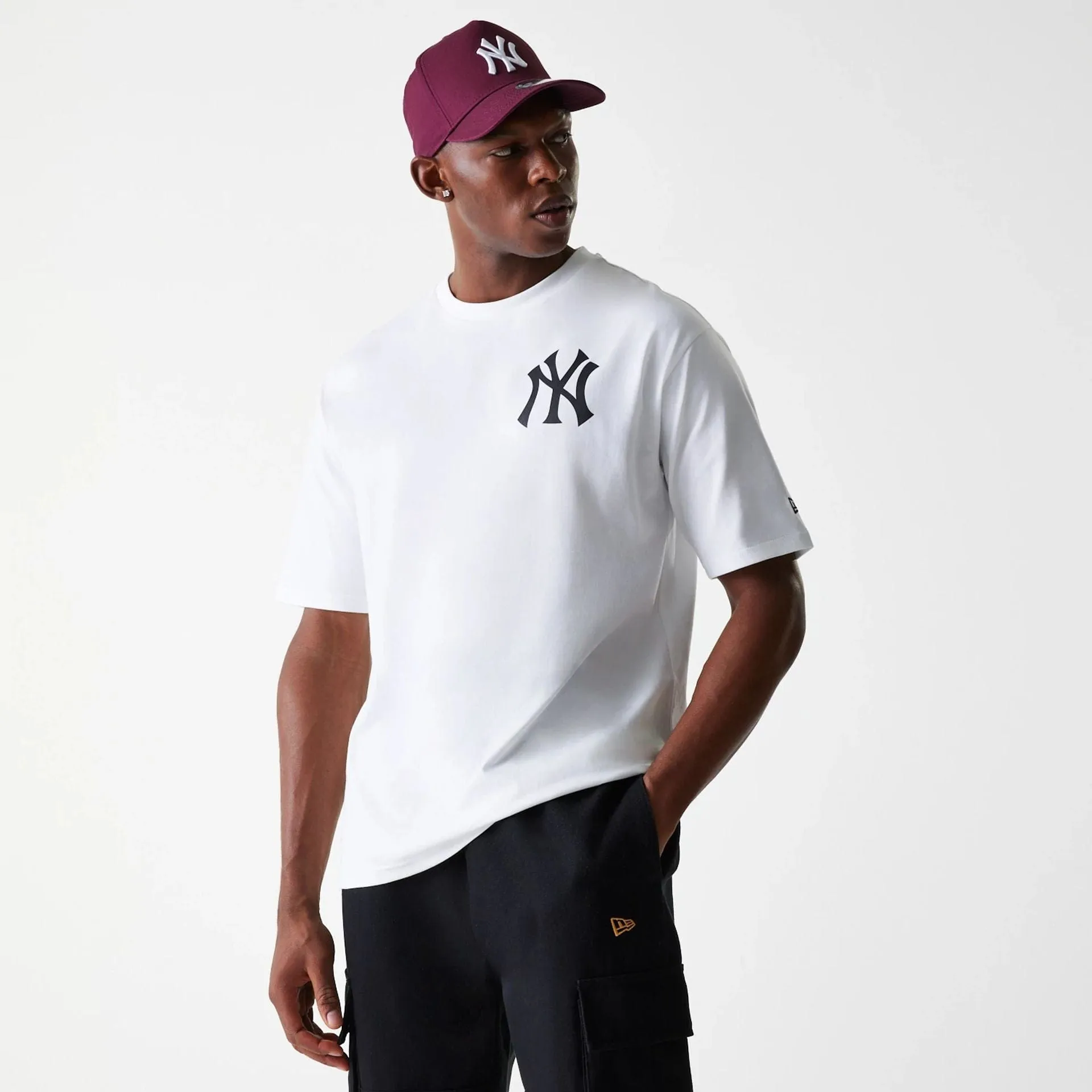 Sports Outfit Roomy Fit New York Yankees MLB Baseball Graphic White Oversized T-Shirt