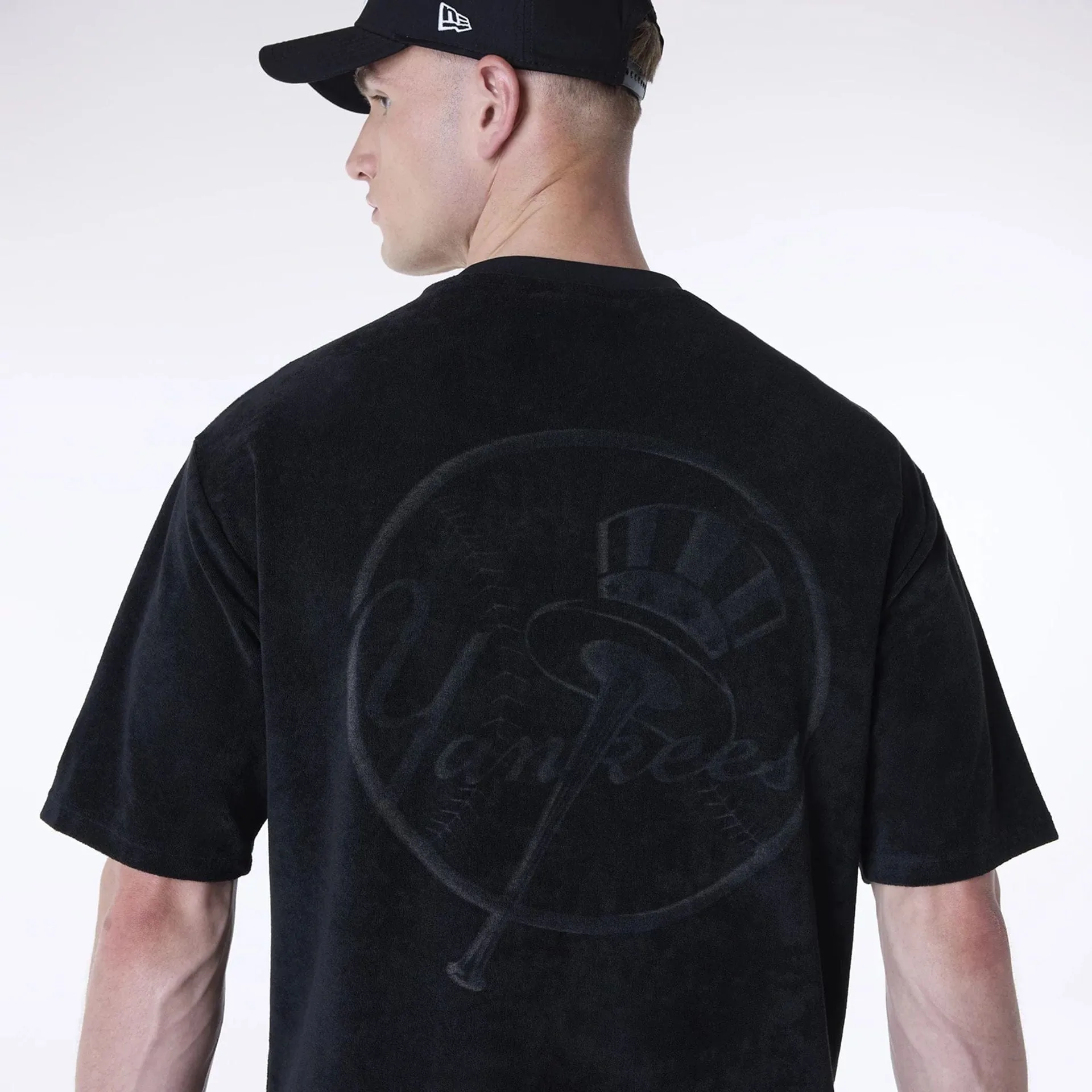 New York Yankees MLB Towelling Black Oversized T-Shirt Classic Comfort Style