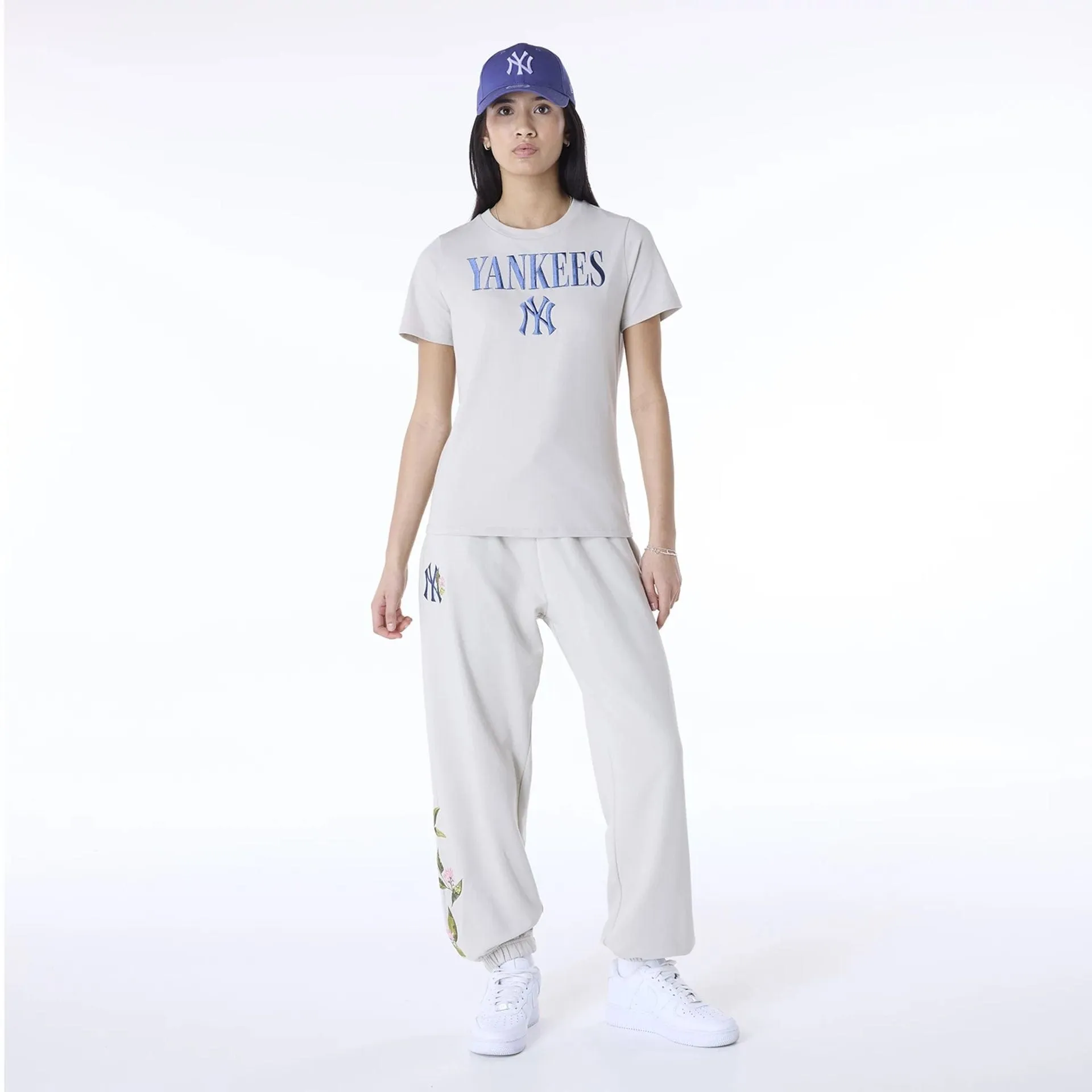 New York Yankees Womens MLB Cream T-Shirt Light Breeze Trendy Look