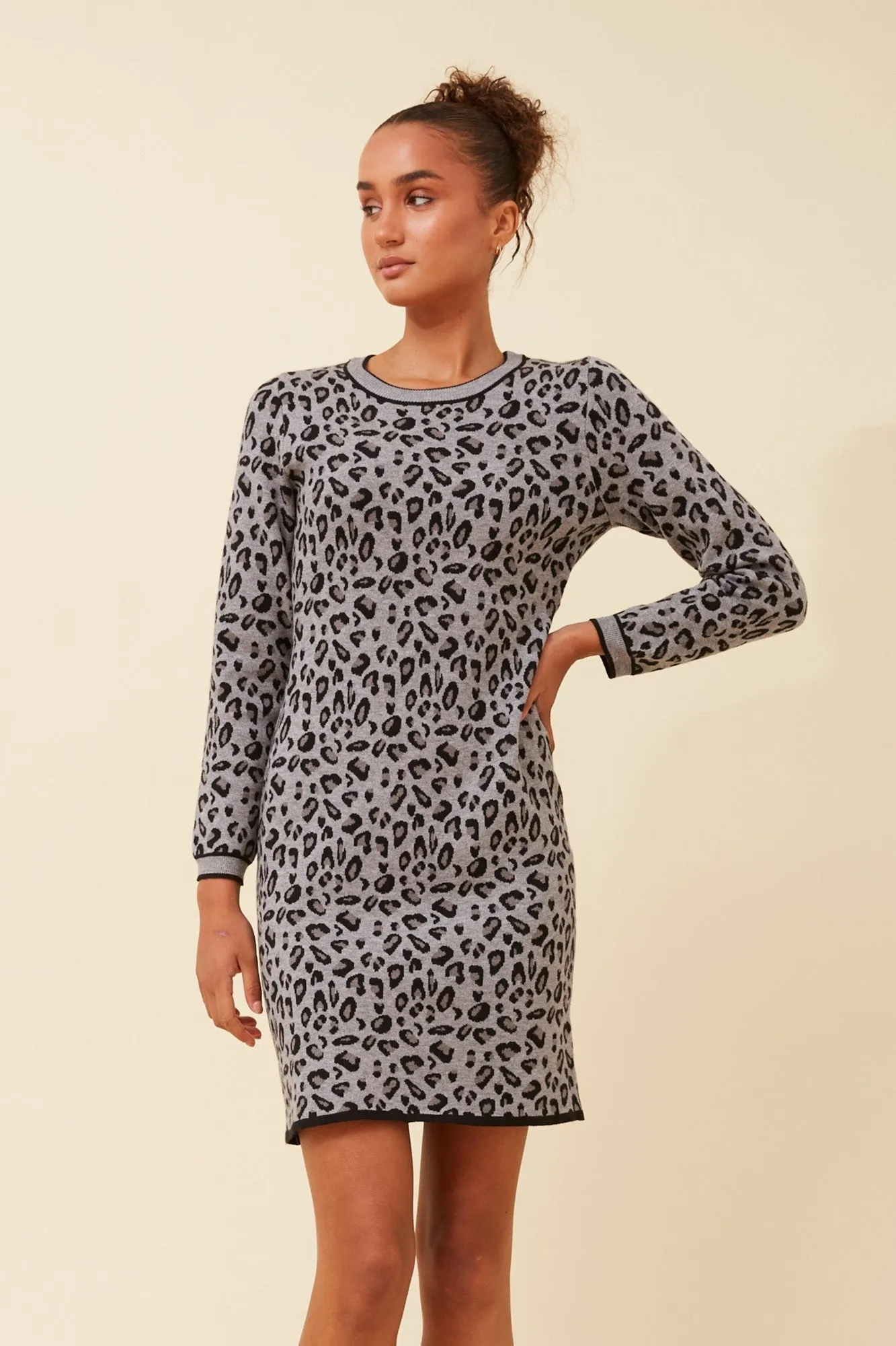 NOVALEE ANIMAL PRINT KNIT DRESS Minimal Touch Elegant Mature