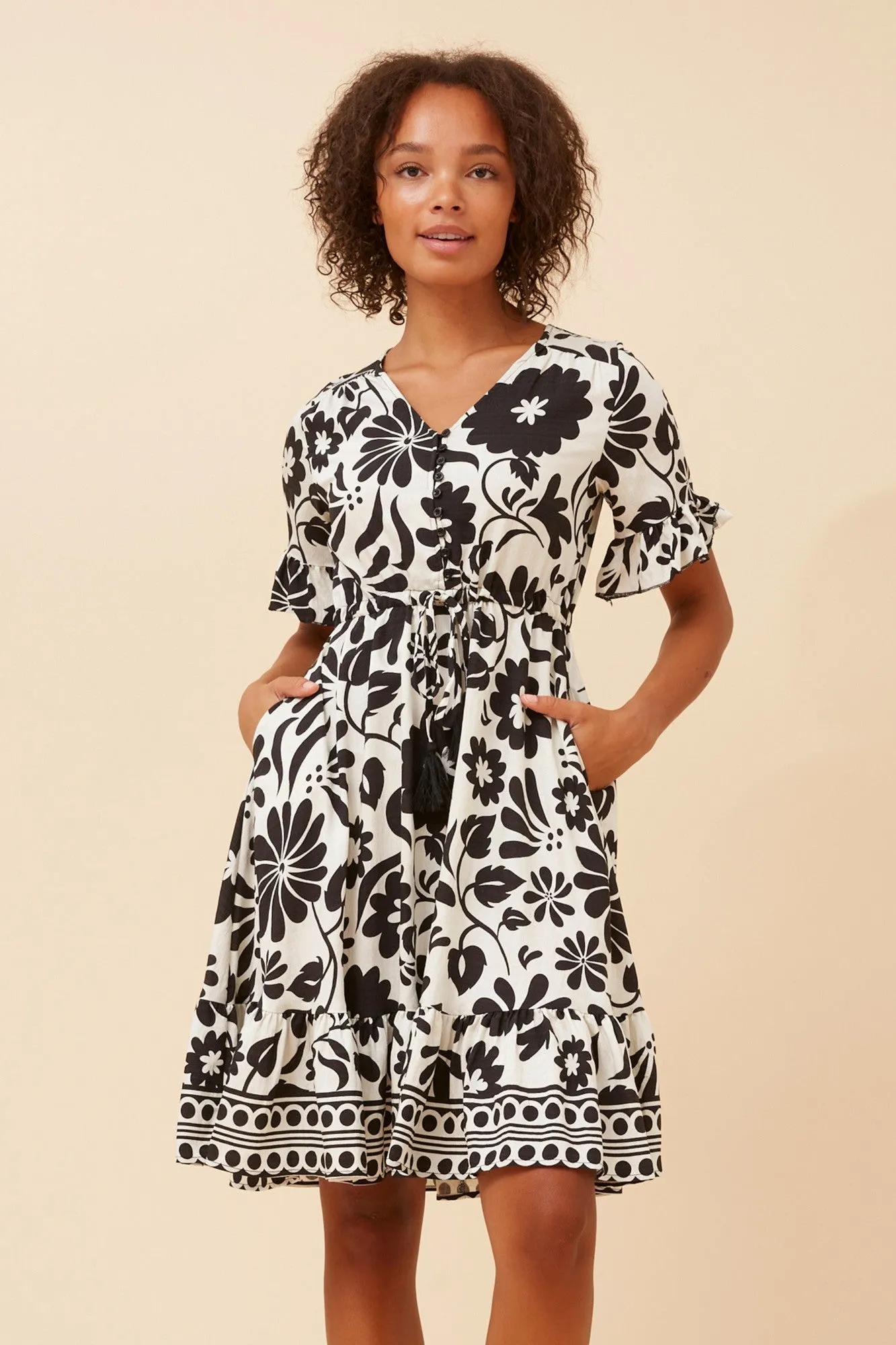 ORIAN BORDER PRINT DRESS Balanced Fit Comfortable casual dress
