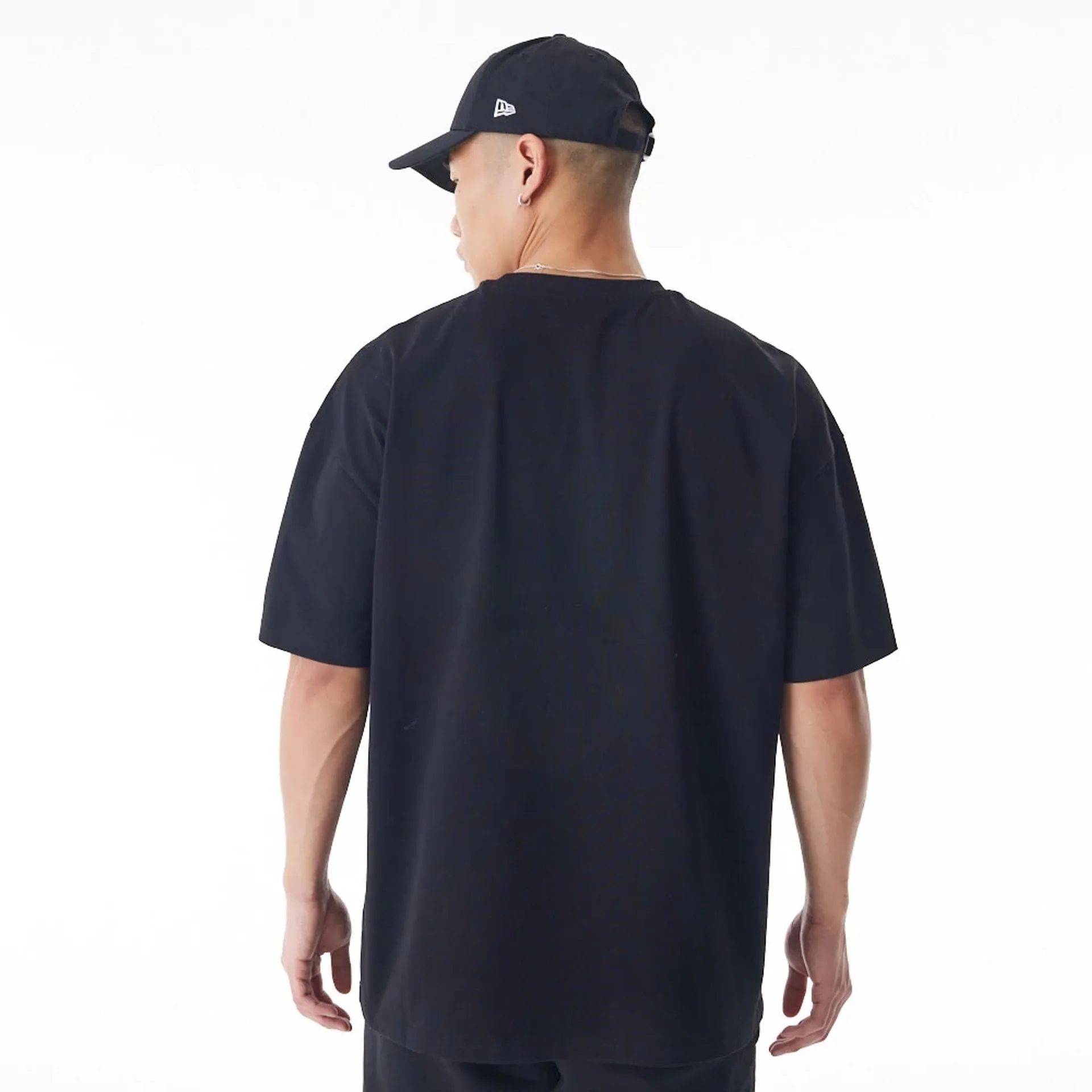 New Era Flag Black Oversized T-Shirt NonIrritatingTags Versatile Comfort Style