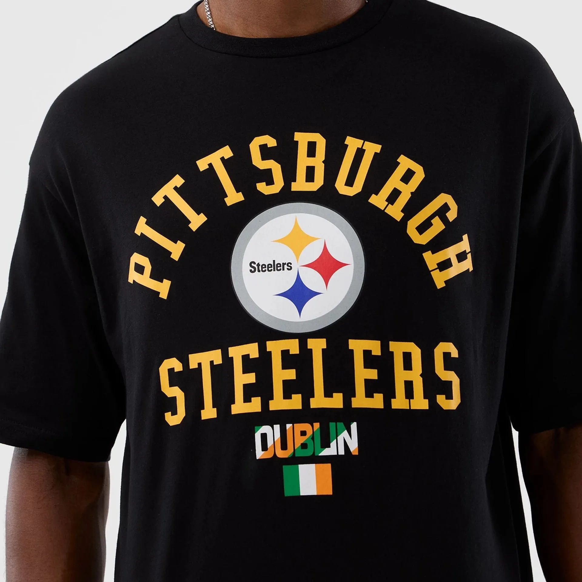Active Outfit Pittsburgh Steelers NFL International Series Games Black Oversized T-Shirt