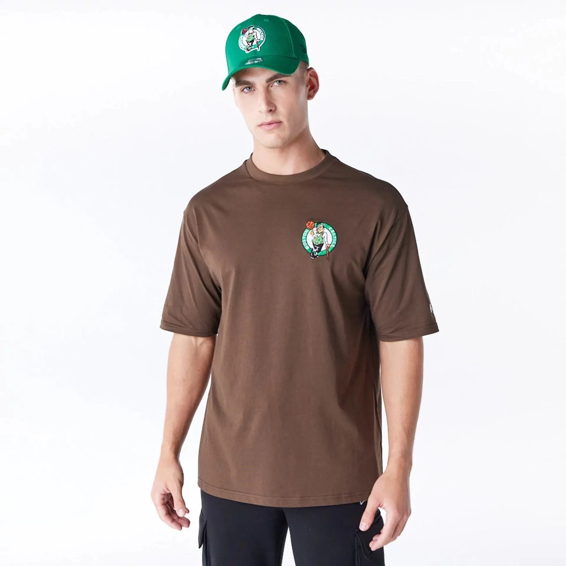 Comfy Look Boston Celtics League Essential Dark Brown Oversized T-Shirt