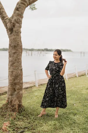 Machine-washable Stylish Wear Regal Black with Molten Vines floral Printed Maternity and Feeding Viscose Dress