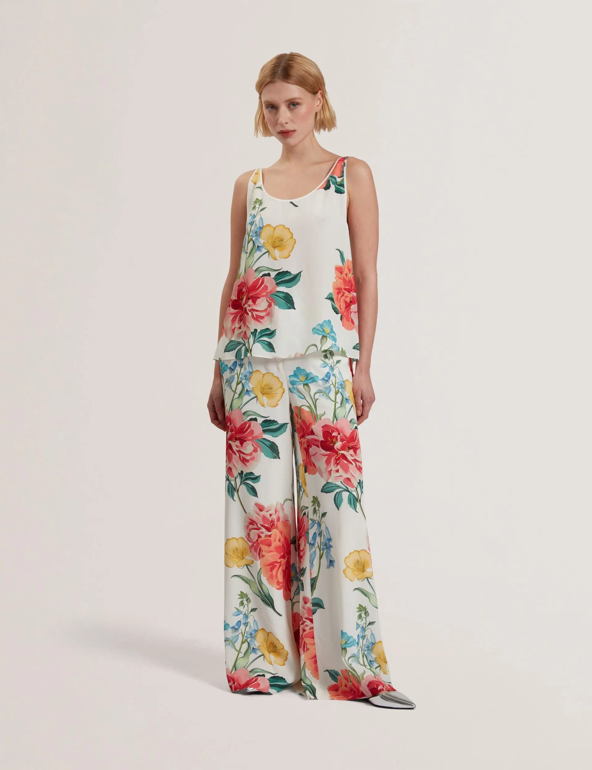 PURRLA | WHITE Light Fit