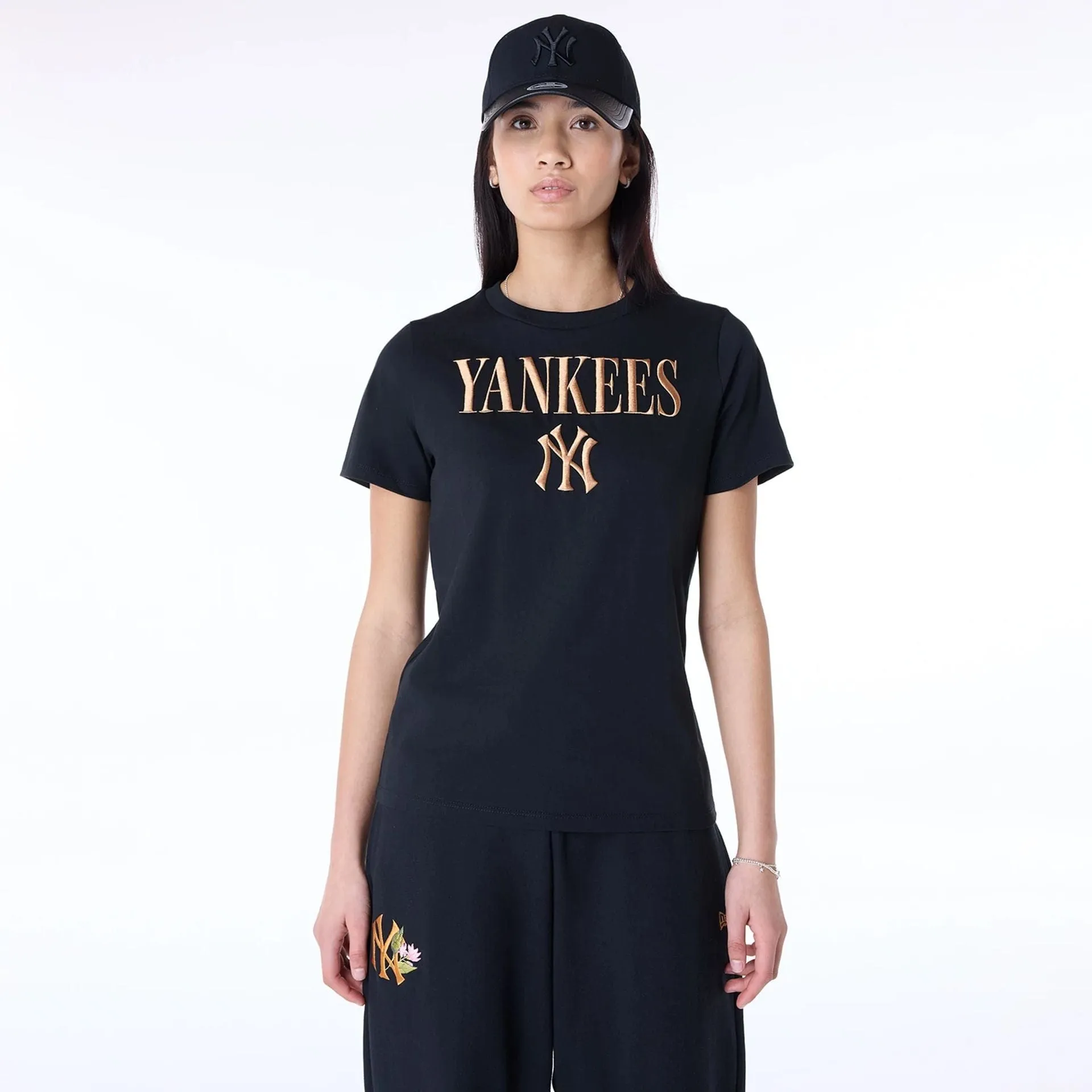 Durable Stitching New York Yankees Womens MLB Black T-Shirt