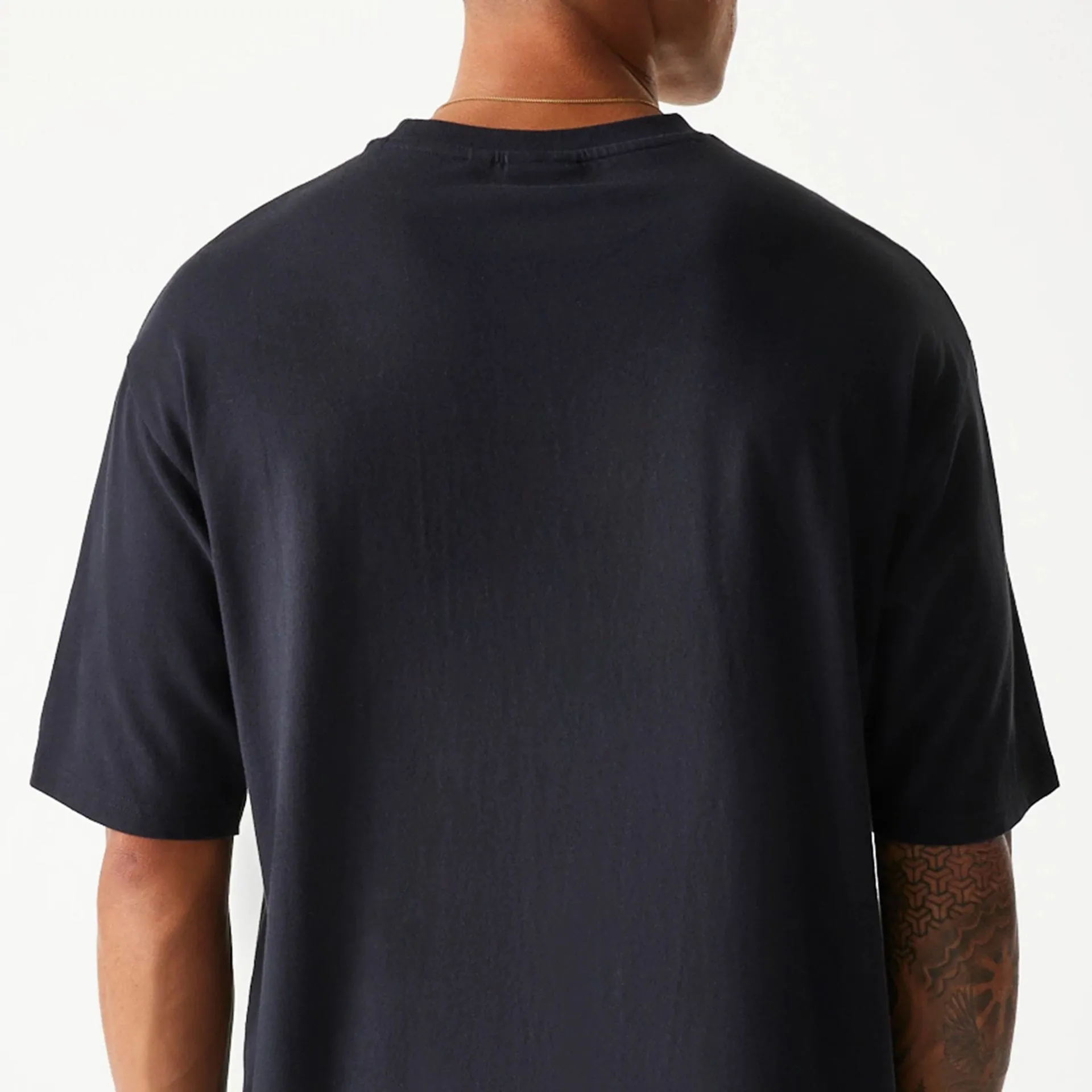 Popular Chicago Bulls NBA Distressed Black Oversized T-Shirt