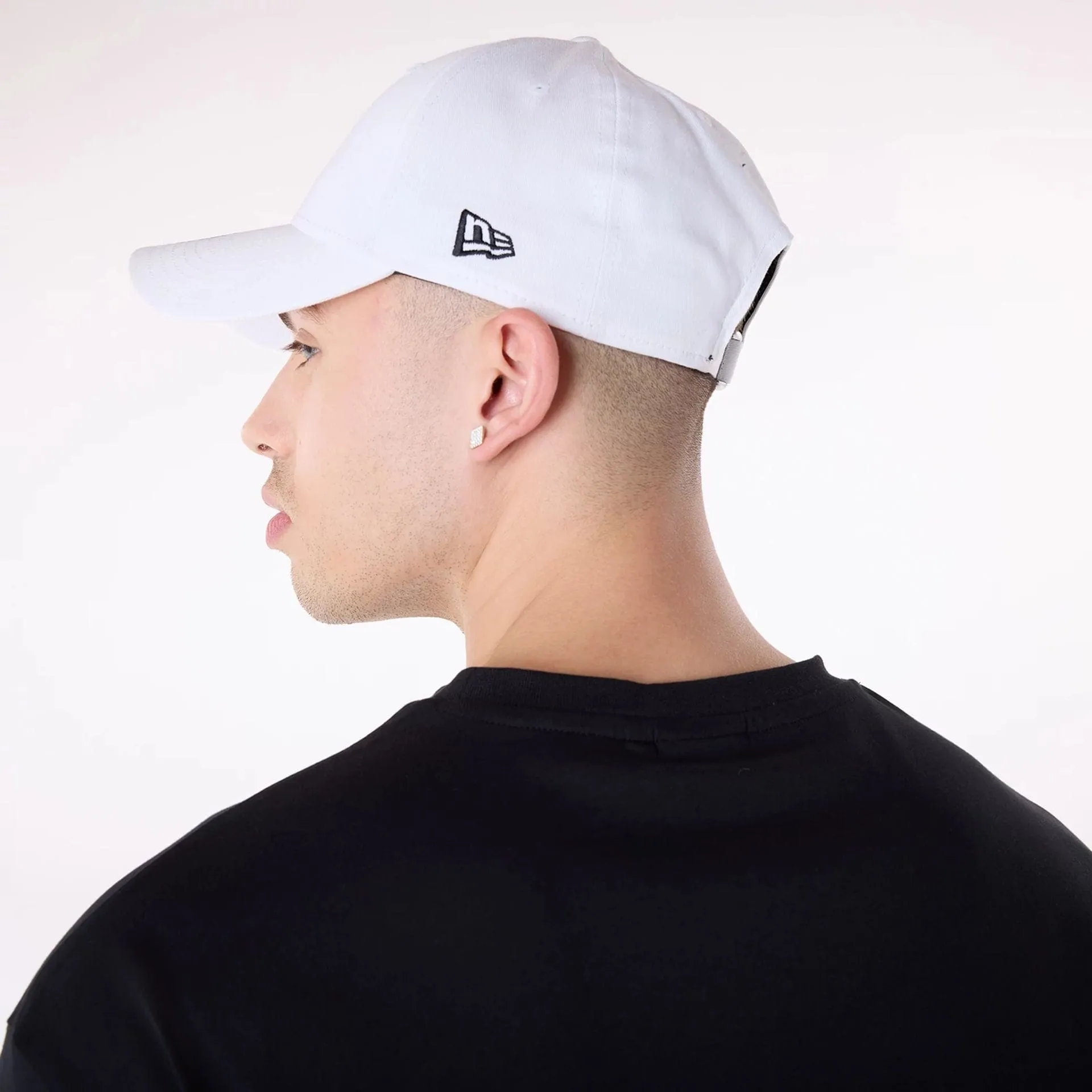 New Era 1920 Racing Black T-Shirt Running Speed Distressed Hem Finish