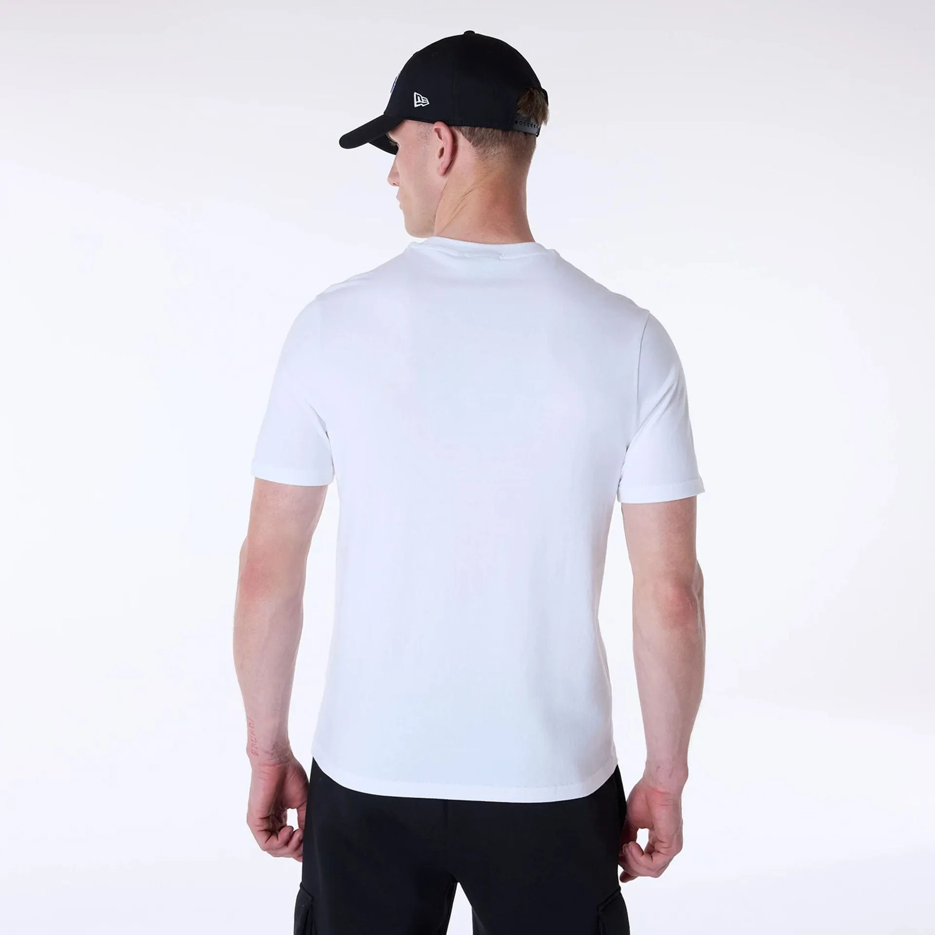 LA Lakers Basketball Graphic White T-Shirt Sport Layer Fit