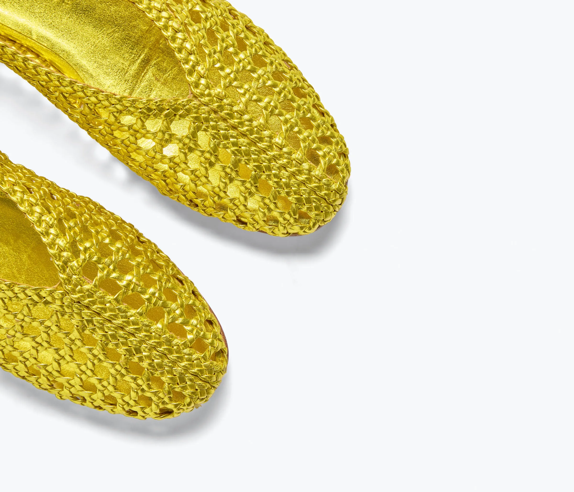 Soft Materials Fast Hike RILEY OPEN WEAVE BALLET FLAT