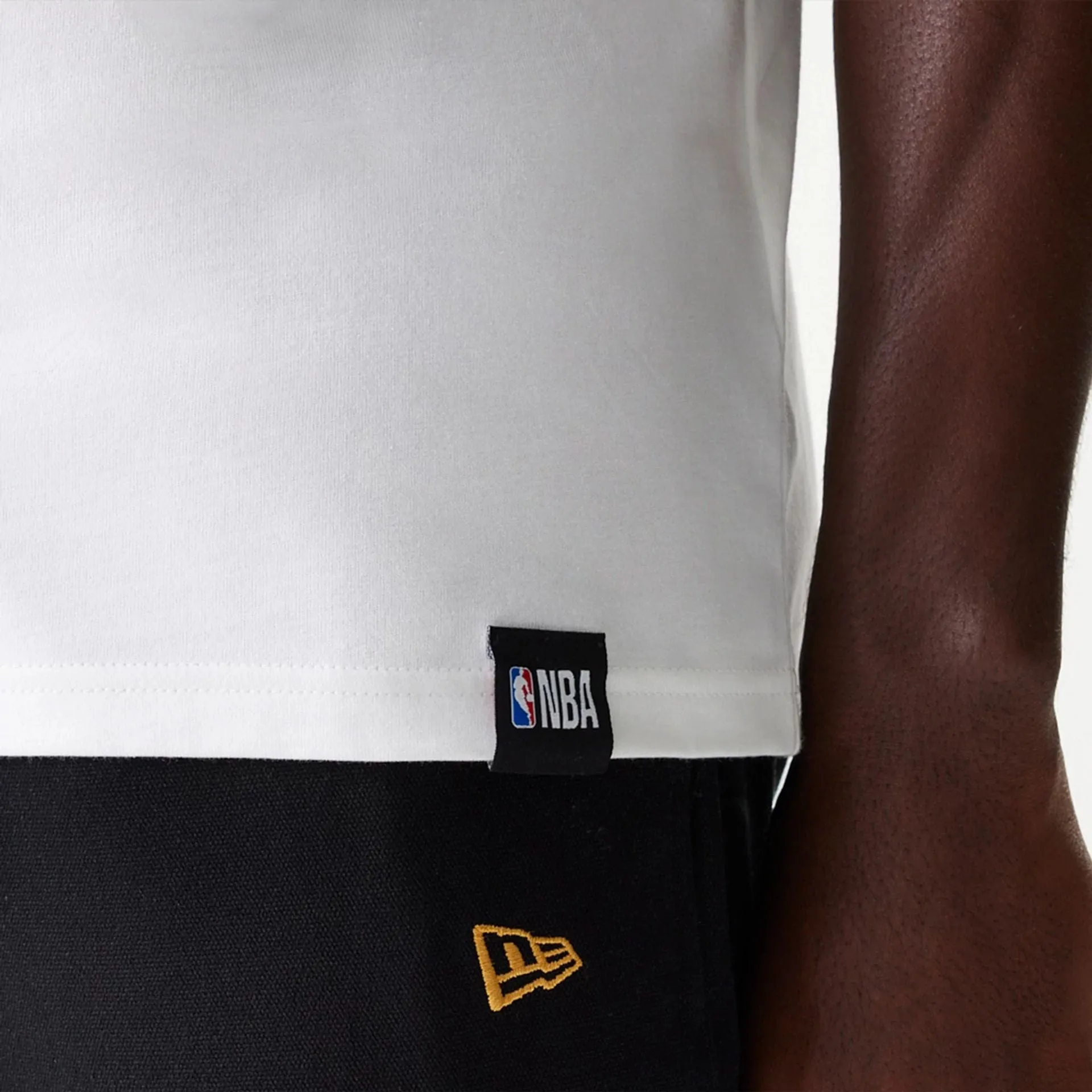 Simple and Chic LA Lakers NBA Distressed White Oversized T-Shirt