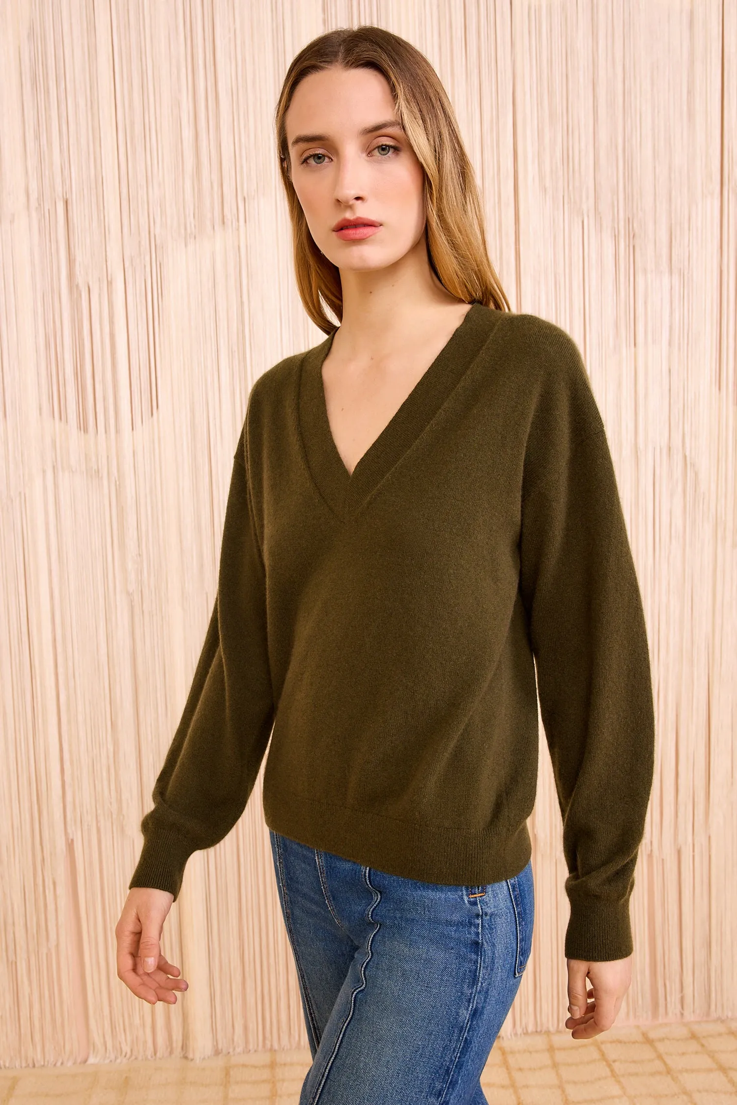 Ryla Cashmere V&ndash;Neck Pullover - Hunter Breathable Lining