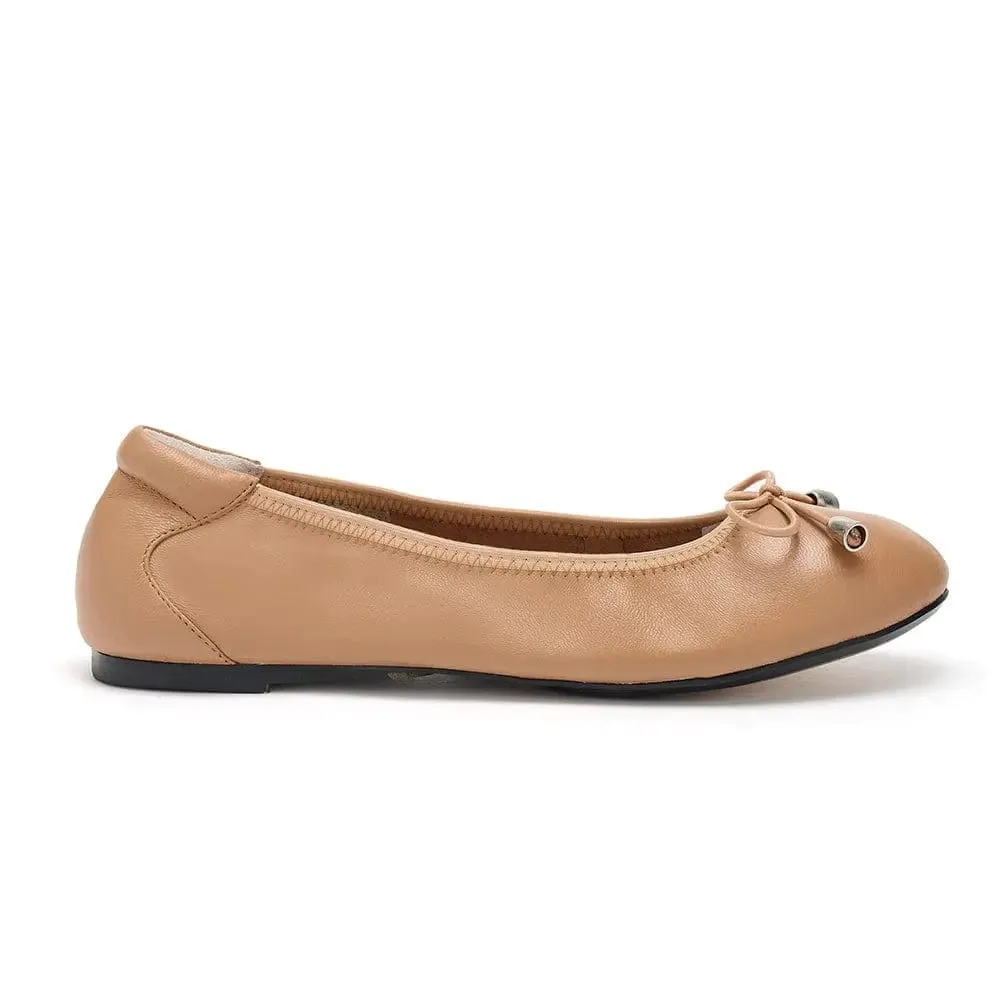 Sandringham - Tan Leather Ballet Flats Lake Jog Hold Step