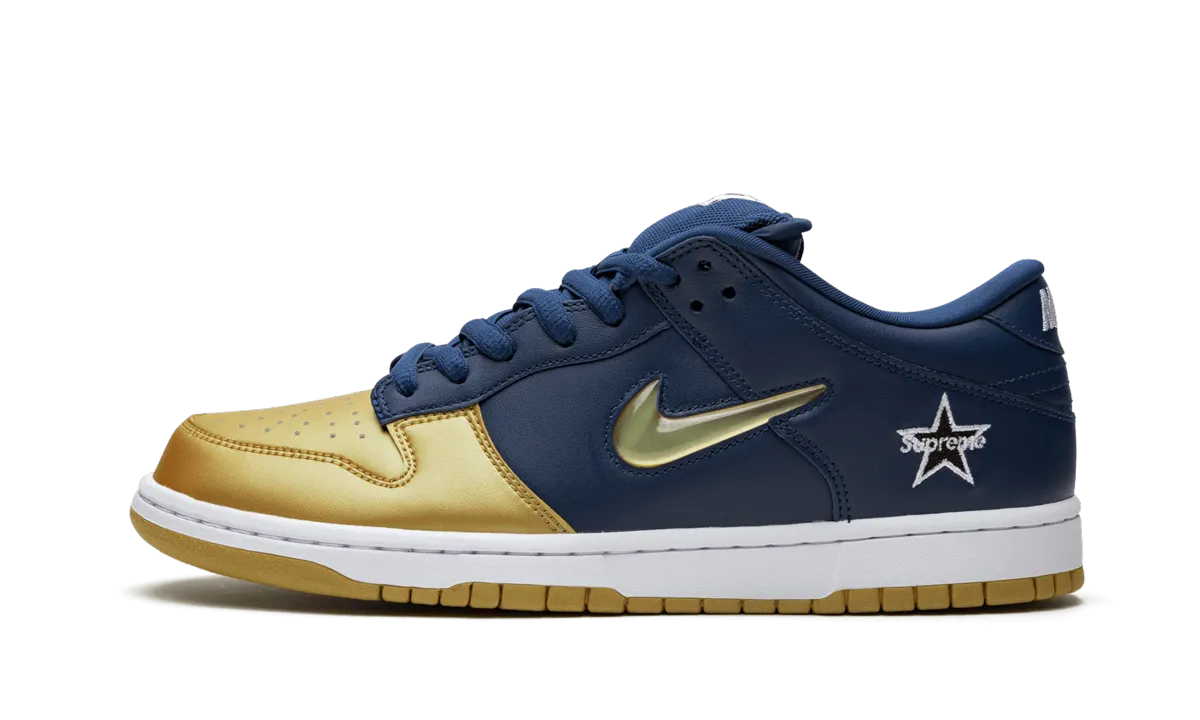 modern - style running shoes carbon fiber plate shoe detail SB Dunk Low "Supreme - Jewel Swoosh Gold/Navy"