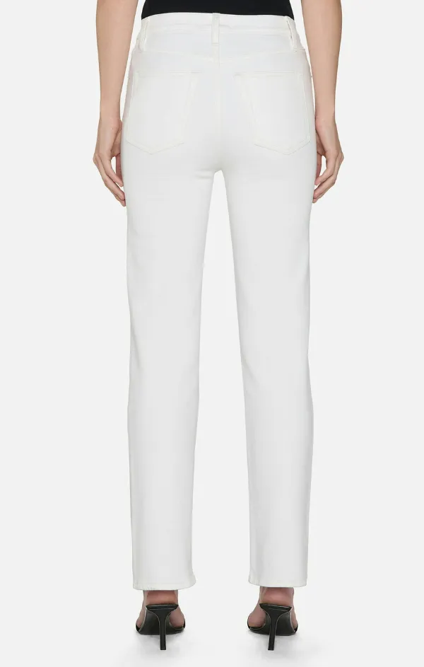 Le Sleek Straight in White Casual Performance Fit Compact Storage