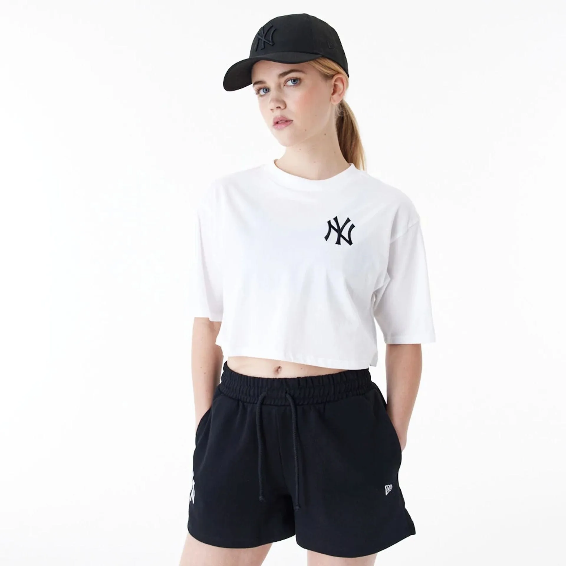 New York Yankees Womens MLB Lifestyle White Crop T-Shirt Versatile Style Casual Must-Have