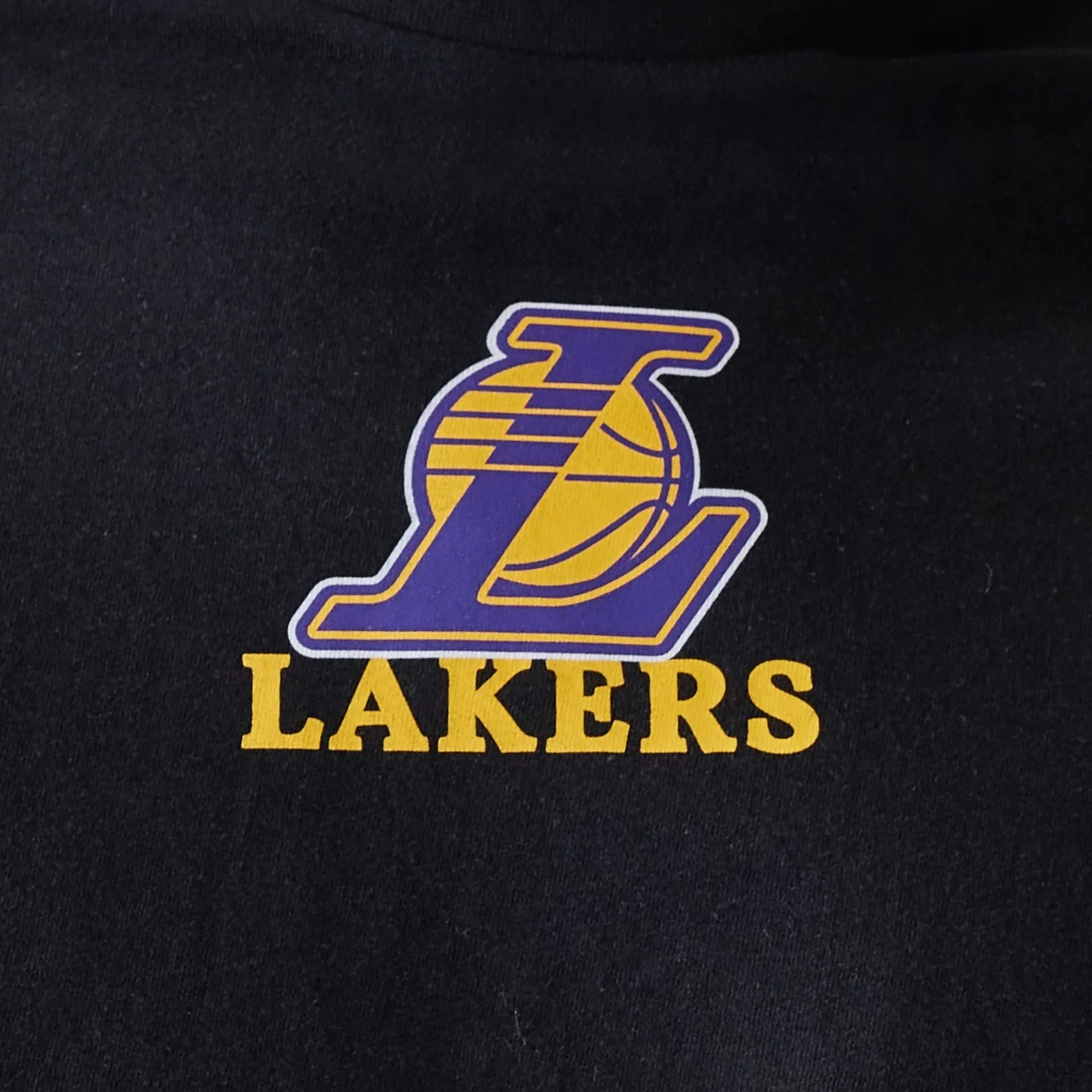 Comfortable And Versatile Soft and durable LA Lakers NBA Logo Black T-Shirt