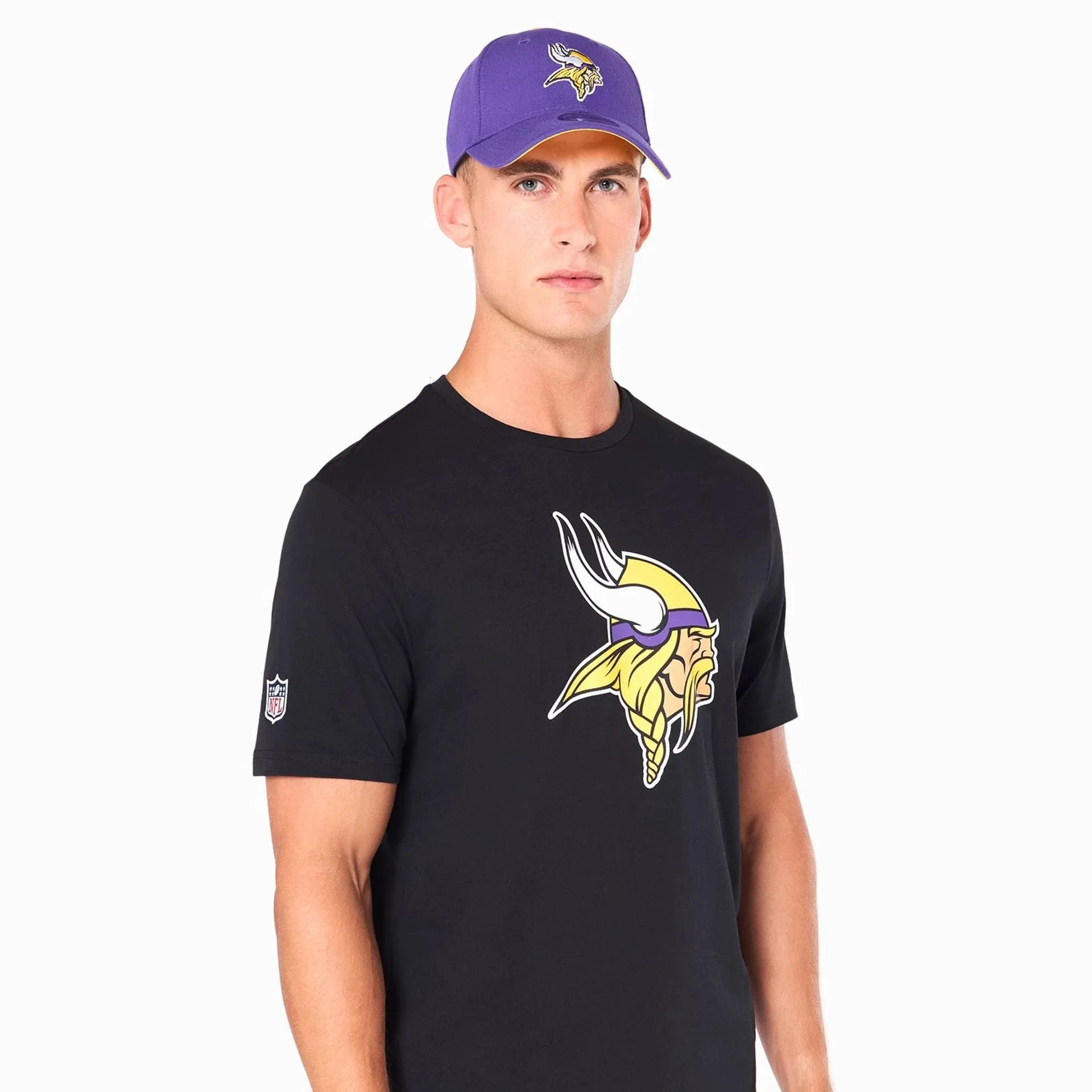 Minnesota Vikings NFL Black T-Shirt sequined details