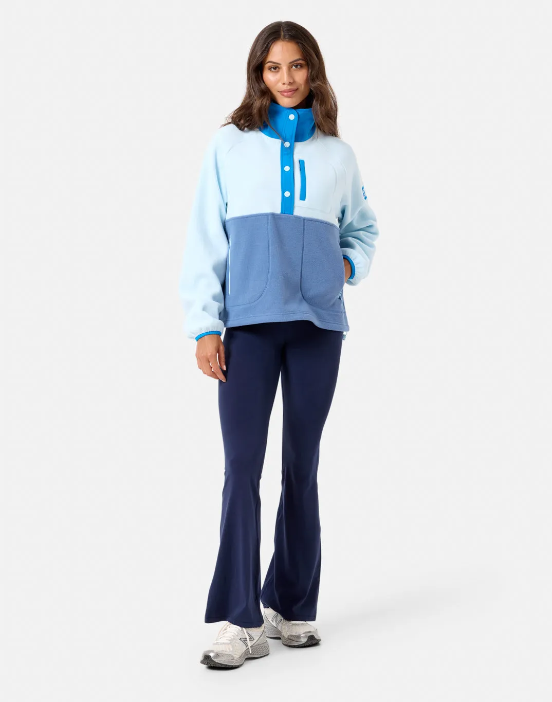 Snap Polar Fleece in Oasis Blue Urban Active City Outing