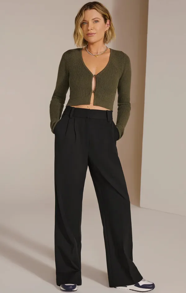 simple design The Favorite Pant Petite