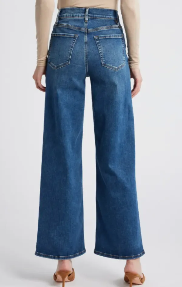 Le Slim Palazzo in Skywalk SustainableManufacturing