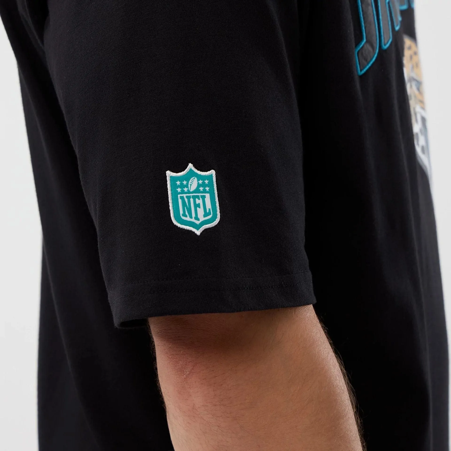 Non Irritating Seams Friction Free Inner Lining Jacksonville Jaguars NFL International Series Games Black Oversized T-Shirt