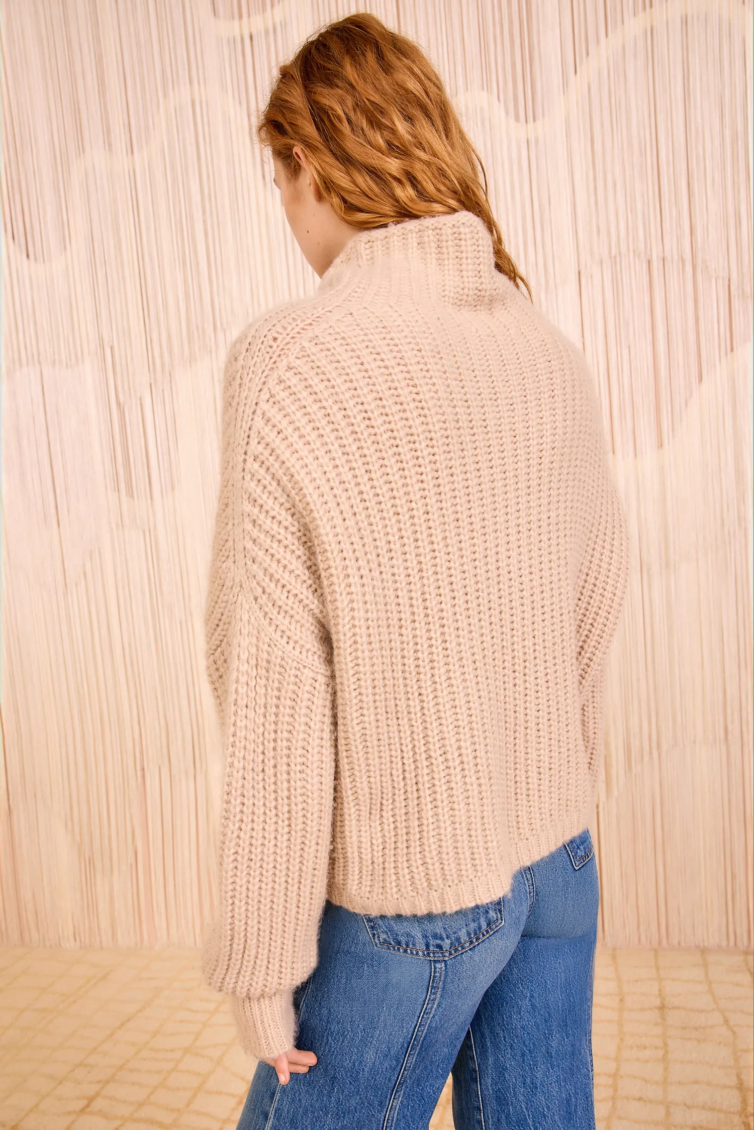 Veron Alpaca Knit Turtleneck - Dune Relaxed Fit