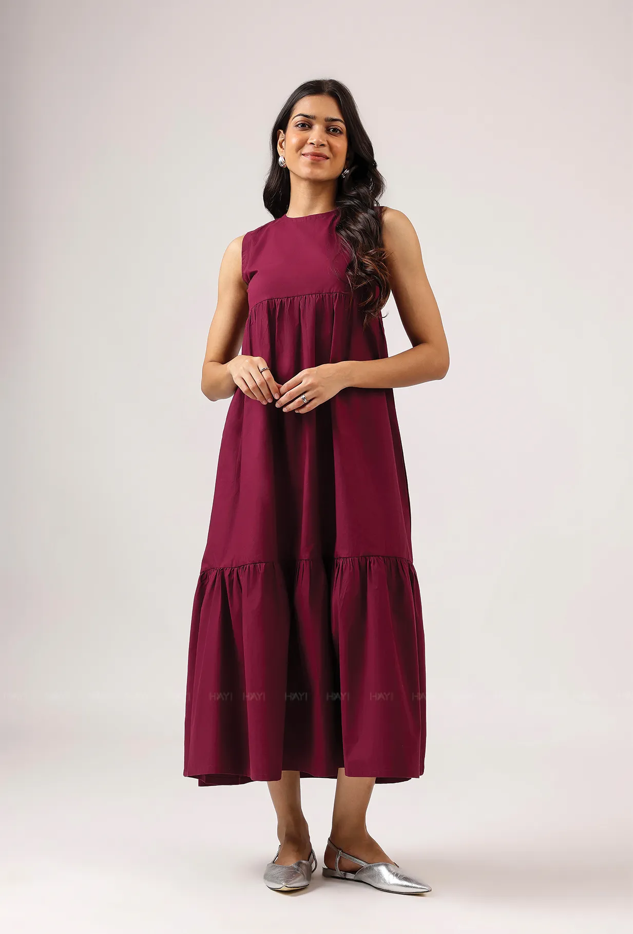 Straight-Cut Smart Edge Vin Rouge Sleeveless Wine Flared Dress