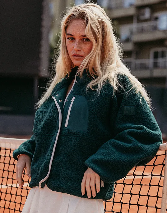 Running Errand Horizon Layer Up Jacket in Jungle Green