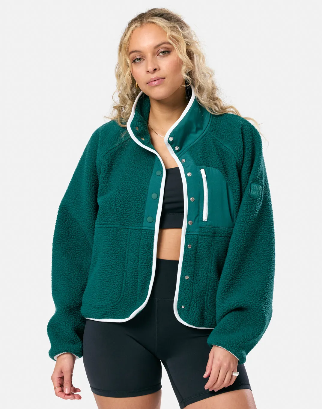 Horizon Layer Up Jacket in Jungle Green Cold Day Wear city trip