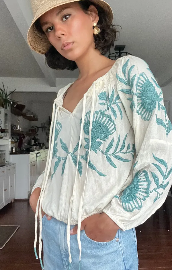 Wisaa Embroidered Blouse Street Fest